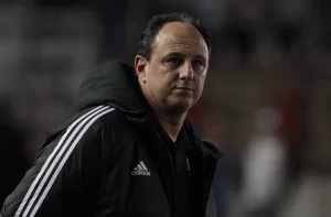 Rogério Ceni critica primeiro tempo do São Paulo. (Foto: Twitter do São Paulo)