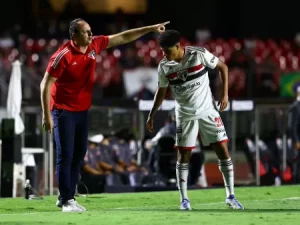 Gabriel Sara cria dilema para Rogério Ceni no São Paulo. (Foto: Twitter do São Paulo)