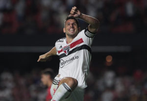 Calleri foi comprado pelo São Paulo até 2024. (Foto: Twitter do São Paulo)