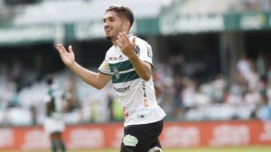 Andrey é um dos destaques do Coritiba no Brasileirão e poderia cair como uma luva no São paulo. (Foto: Twitter do Coritiba)