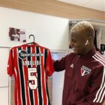 São Paulo encara Corinthians com três zagueiros em Itaquera. (Foto: Twitter do São Paulo)