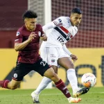 Bernabei é destaque do Lanús desde 2020 e já enfrentou São Paulo pela Copa Sul-Americana. (Foto: Twitter do Lanús)
