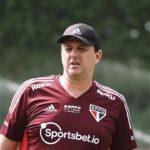 Rogério Ceni é único técnico brasileiro entre os seis primeiros colocados do Brasileirão. (Foto: Twitter do São Paulo)