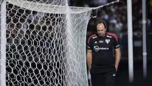 Rogério Ceni colocou ao São Paulo prioridade máxima no Brasileirão. (Foto: AGIF)