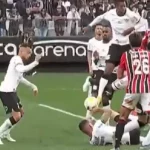 São Paulo reclama de pênalti de Renato Augusto. (Foto: Reprodução/TV Globo)