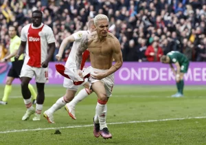 Antony pode salvar São Paulo de desmanche em 2022. (Foto: Twitter do Ajax)