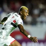 Arboleda participou bem dos gols marcados pelo São Paulo em 2022. (Foto: Twitter do São Paulo)