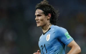 Edinson Cavani no São Paulo? Veja cinco jogadores que podem ser opção para o São Paulo no meio do ano. (Foto: Twitter do Uruguai)
