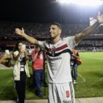São Paulo vai enfrentar Palmeiras pelo Brasileirão e pela Copa do Brasil, mas Calleri pede foco em um jogo de cada vez. (Foto: Reprodução/São Paulo)