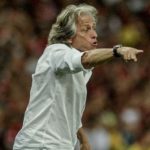 Jorge Jesus indica jogador do São Paulo para o Al-Hilal. (Foto: Twitter Flamengo)