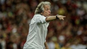 Jorge Jesus indica jogador do São Paulo para o Al-Hilal. (Foto: Twitter Flamengo)