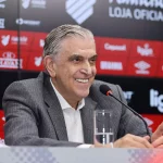 Petraglia ataca São Paulo e vários outros clubes. (Foto: Twitter do Athletico)