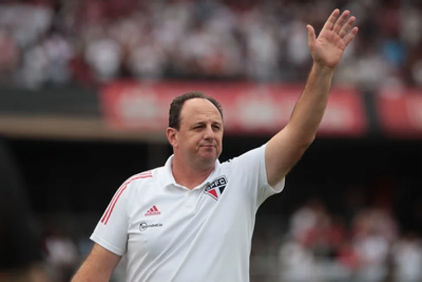 Rogério Ceni é melhor técnico do Brasil, diz Arnaldo Ribeiro. (Foto: Twitter do São Paulo)