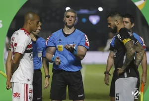Anderson Daronco será árbitro de São Paulo x Palmeiras. (Foto: Twitter do Vasco)