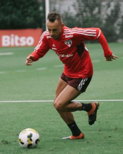 Rafinha é um dos líderes do São Paulo em 2022. (Foto: Twitter do São Paulo)