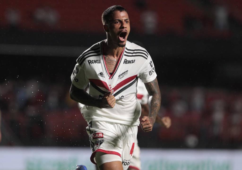 Diego Costa é zagueiro titular do São Paulo na temporada. (Foto: Twitter do São Paulo)