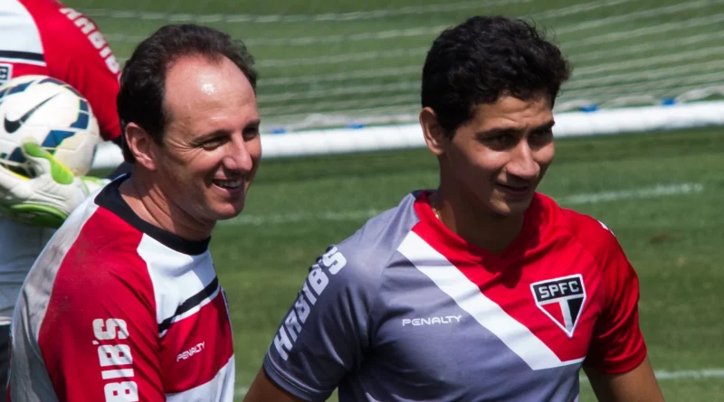 Rogério Ceni e Ganso jogaram juntos no São Paulo. (Foto: Twitter do São Paulo)