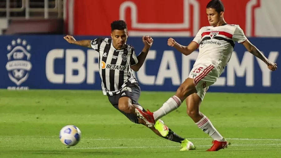 São Paulo encara o Atlético Mineiro em duelo válido pelo Brasileirão. (Foto: AGIF)