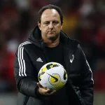 Rogério Ceni valoriza ponto conquistado pelo São Paulo em Porto Alegre. (Foto: AGIF)