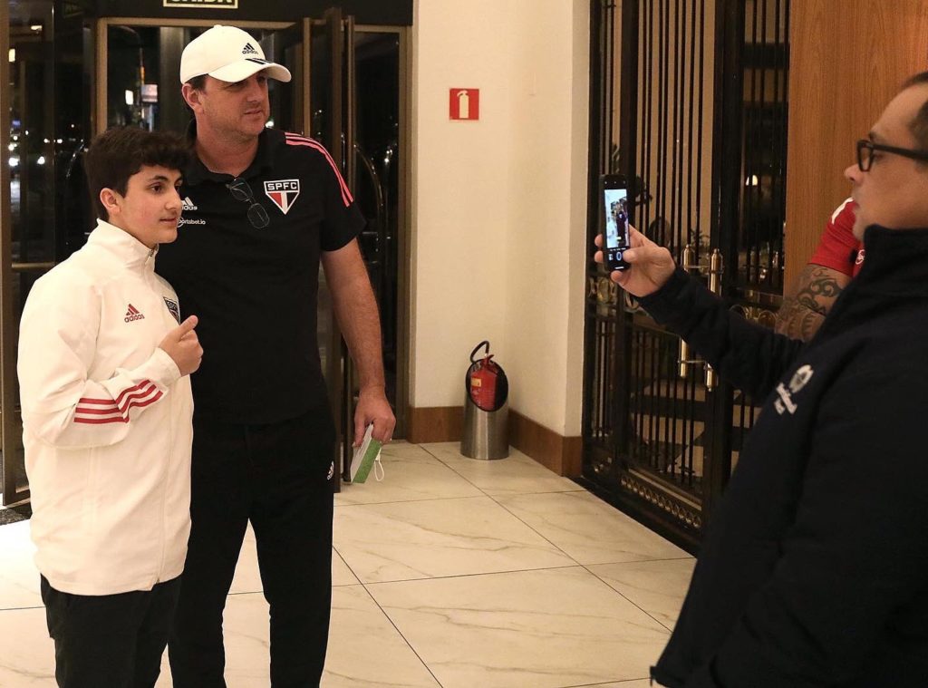 Rogério Ceni está à frente do São Paulo. (Foto: Twitter do São Paulo)