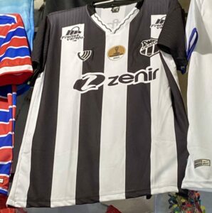 Ceará vende uniforme com patch de campeão da Sul-Americana antes de jogo do São Paulo. (Foto: Reprodução)