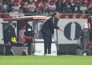 Rogério Ceni diz que São Paulo vai depositar suas fichas na Copa Sul-Americana. (Foto: Twitter do São Paulo)