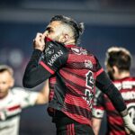 São Paulo compete, mas Flamengo é letal e derrota Tricolor em Morumbi lotado. (Foto: Gazeta Press)