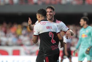Igor Vinícius teve seu vínculo contratual estendido até 2025 com o São Paulo. (Foto: Twitter do São Paulo)