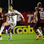 Igor Gomes foi vaiado e Rogério Ceni defendeu o jogador no São Paulo. (Foto: Marcos Ribolli/ge)