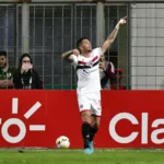 Luciano vira personagem de classificação do São Paulo. (Foto: Twitter do São Paulo)