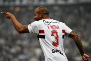 São Paulo precisa voltar a vencer e para isso tem de virar a chave, diz Patrick. (Foto: Twitter do São Paulo)