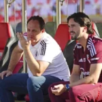 Rogério Ceni elogia São Paulo em vitória pelo Brasileirão. (Foto: Marcos Ribolli/ge)