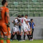 São Paulo luta demais e chega à semifinal da Copa do Brasil. (Foto: Twitter do São Paulo)
