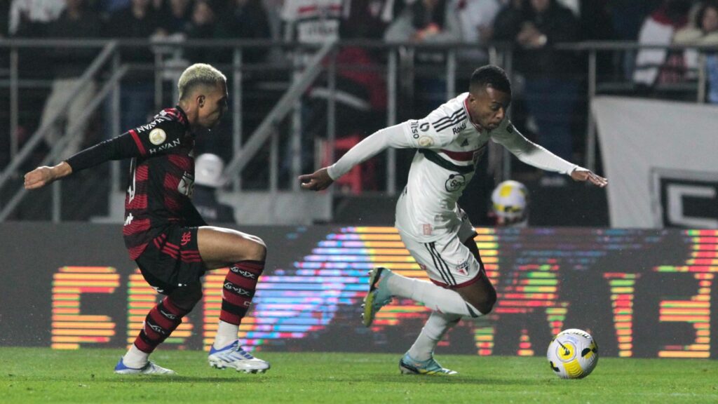 Welington Welington recebe propostas para sair do São Paulo. (Foto: Twitter do São Paulo)