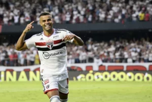 Alisson decidiu semifinal de Paulistão pelo São Paulo. (Foto: Twitter do São Paulo)