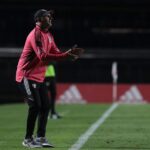 Juan Branda, ex-auxiliar de Crespo, diz que estará torcendo pelo São Paulo na Argentina. (Foto:Twitter do São Paulo)