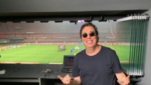 Casagrande rasga elogios a jogador do São Paulo. (Foto: Twitter do São Paulo)