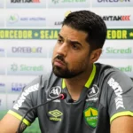 Técnico do Cuiabá chama São Paulo de colosso e diz que alguém vai pagar a fatura. (Foto: Twitter do Cuiabá)