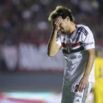 São Paulo se perde e vê Igor Gomes sepultar sua passagem pelo Tricolor com expulsão. (Foto: Getty Images)
