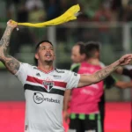 Luciano virou ídolo do São Paulo. (Foto: Twitter do São Paulo)