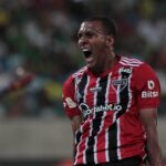 Luizão saiu após não renovar seu contrato com São Paulo. (Foto: Twitter do SPFC)