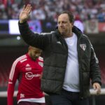 Rogério Ceni diz que abre mão de multa se São Paulo decidir demiti-lo. (Foto: Twitter do São Paulo)