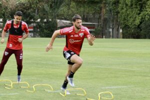 São Paulo tem decisão contra Atlético no Morumbi. (Foto: Twitter do São Paulo)