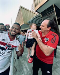 Rogério Ceni escala time reserva do São Paulo pelo Brasileirão. (Foto: Twitter do São Paulo)