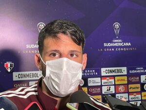 Calleri faz promessa para torcida do São Paulo na Copa Sul-Americana. (Foto: Twitter do São Paulo)