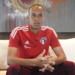Renovação de Miranda está nas mãos do jogador no São Paulo. (Foto: Twitter do São Paulo)
