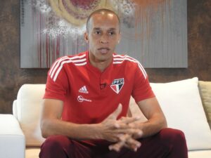 Renovação de Miranda está nas mãos do jogador no São Paulo. (Foto: Twitter do São Paulo)