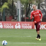 São Paulo tem decisão sobre contrato de Miranda. (Foto: Twitter do São Paulo)