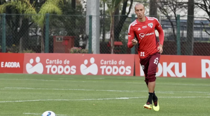 São Paulo tem decisão sobre contrato de Miranda. (Foto: Twitter do São Paulo)