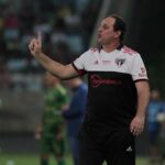 Rogério Ceni não se define sobre permanência no São Paulo. (Foto: Twitter do São Paulo)